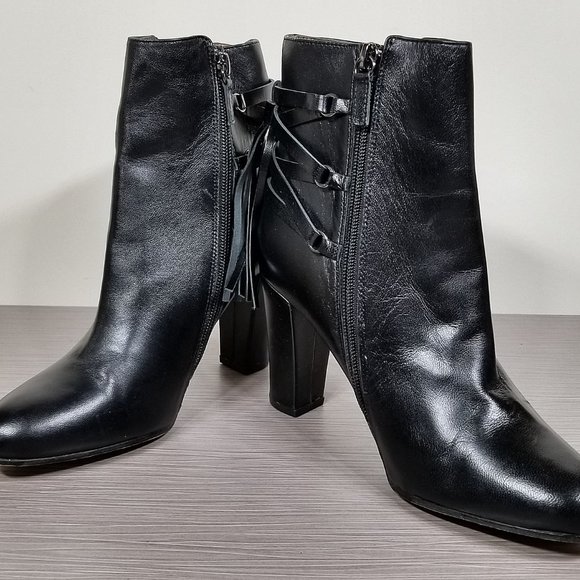 Halogen 'Sadee' Side Zip Bootie, Black Leather, Womens Size 7.5 - Picture 4 of 10